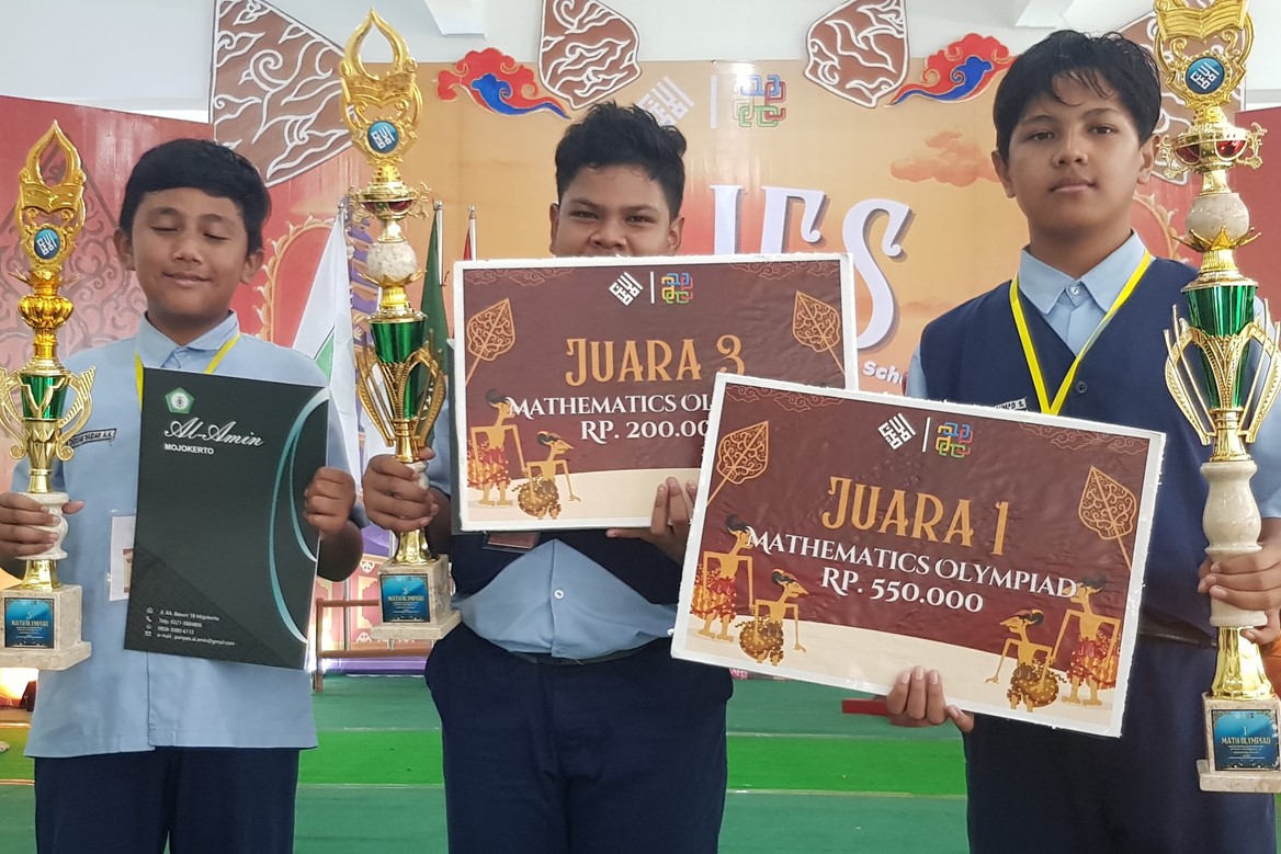 Tiga Raihan Prestasi Buktikan Komitmen Cetak Generasi Unggul