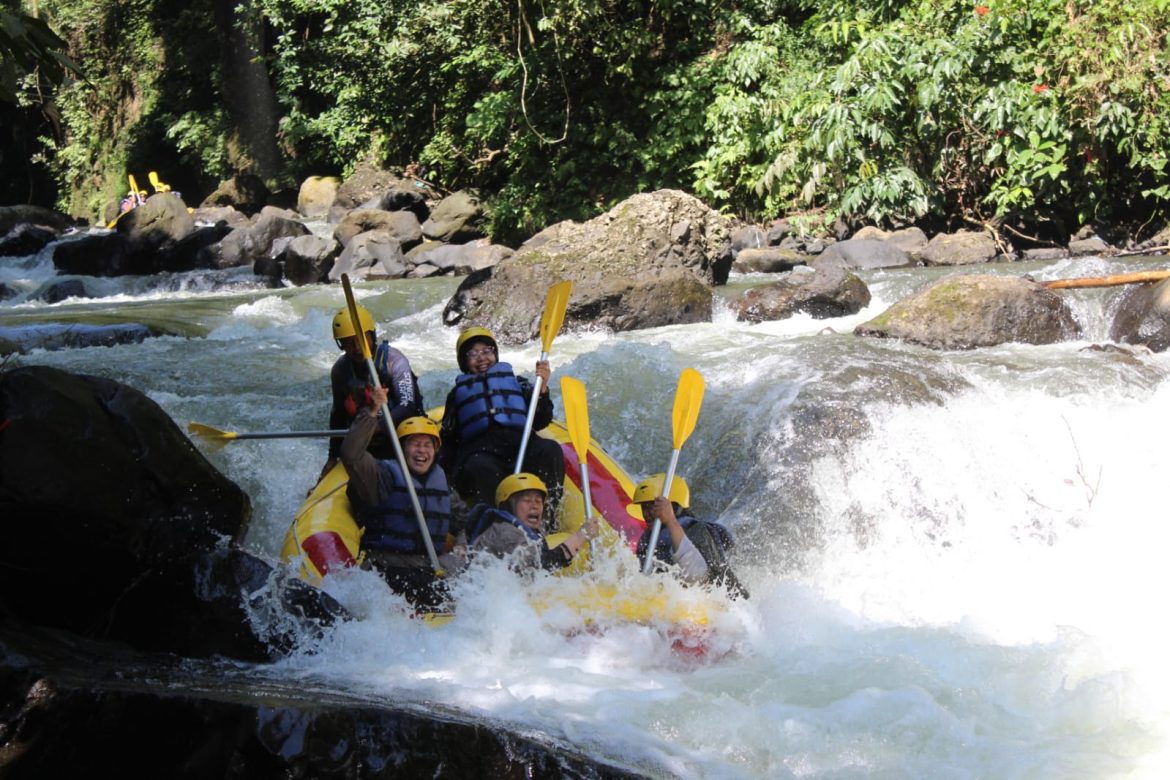 Gelar Plenary Meeting dan Character Building di Songa Adventure