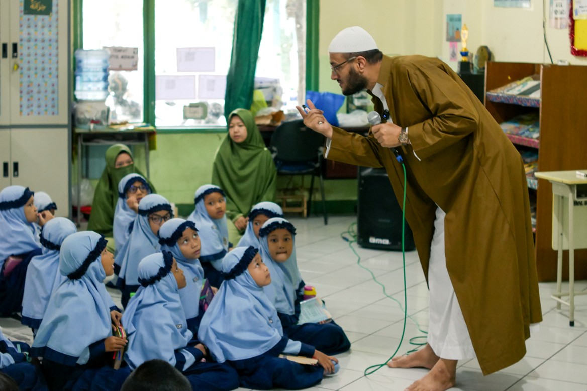 SD Luqman Al Hakim Gelar Murojaah Jama’i dan Tahsin Al-Qur’an Bersama Syekh