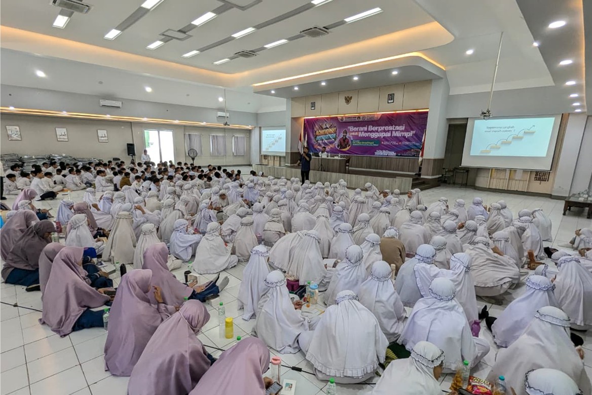 Kolaborasi dengan Komite Sekolah Hadirkan Achievement Motivation Training