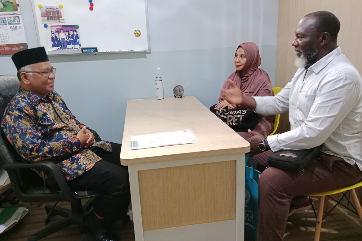 Sinergi Guru dan Orang Tua: Membangun Karakter Anak Lewat Program Say Hello